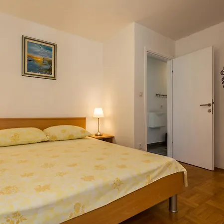 Appartement Nona Komiža